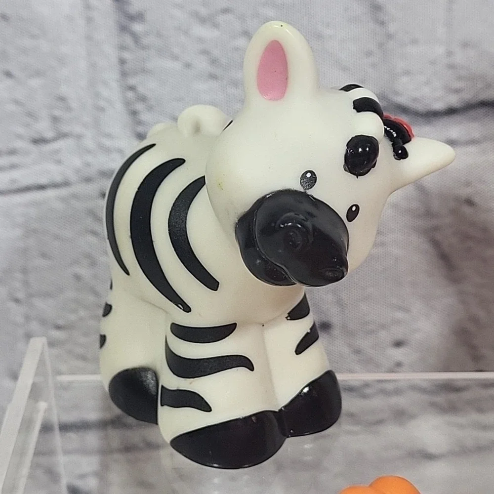 Fisher-Price Little People Figures Animal Lot Of 4 Zoo Circus Lion Tiger Giraffe
